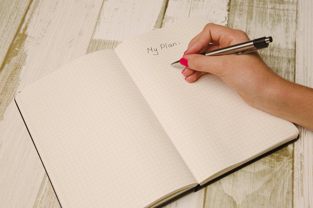 50 Fantasy Writing Prompts to Ignite Your Imagination